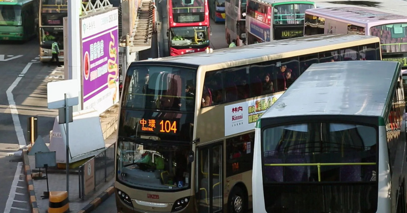 Hausse des tarifs des bus approuvée, concours littéraires et artistiques