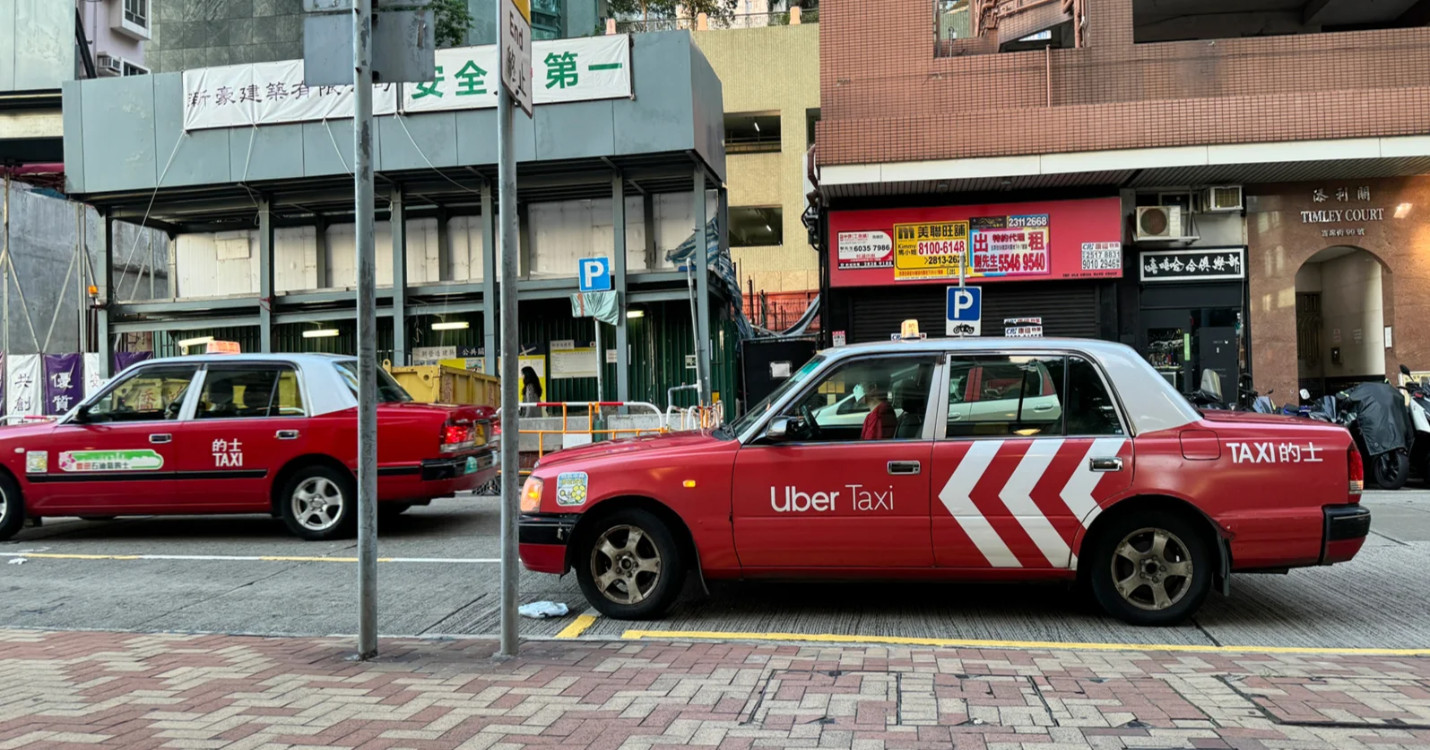 Grève des taxis : John Lee appelle au calme – « Fragments de la Cité » présenté par Mo Man Tai