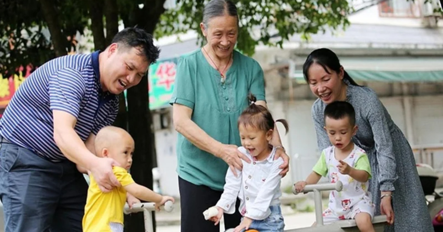 Un majorité des Hongkongais ne veut pas d’enfants – « Les fleurs du mal » Boogie Woogie Photography